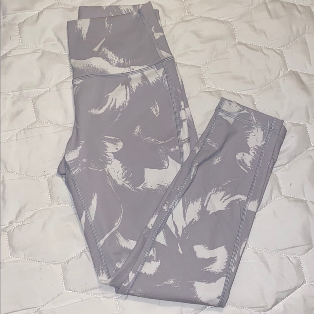 LULULEMON crop tights